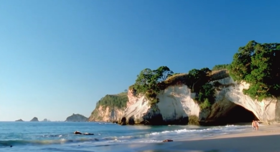 Cooks Beach Town