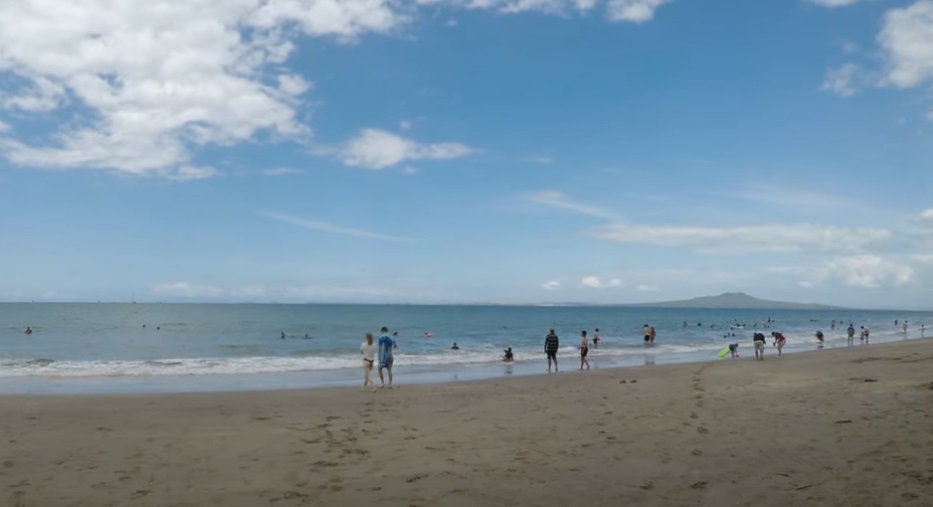 Mairangi Bay Beach